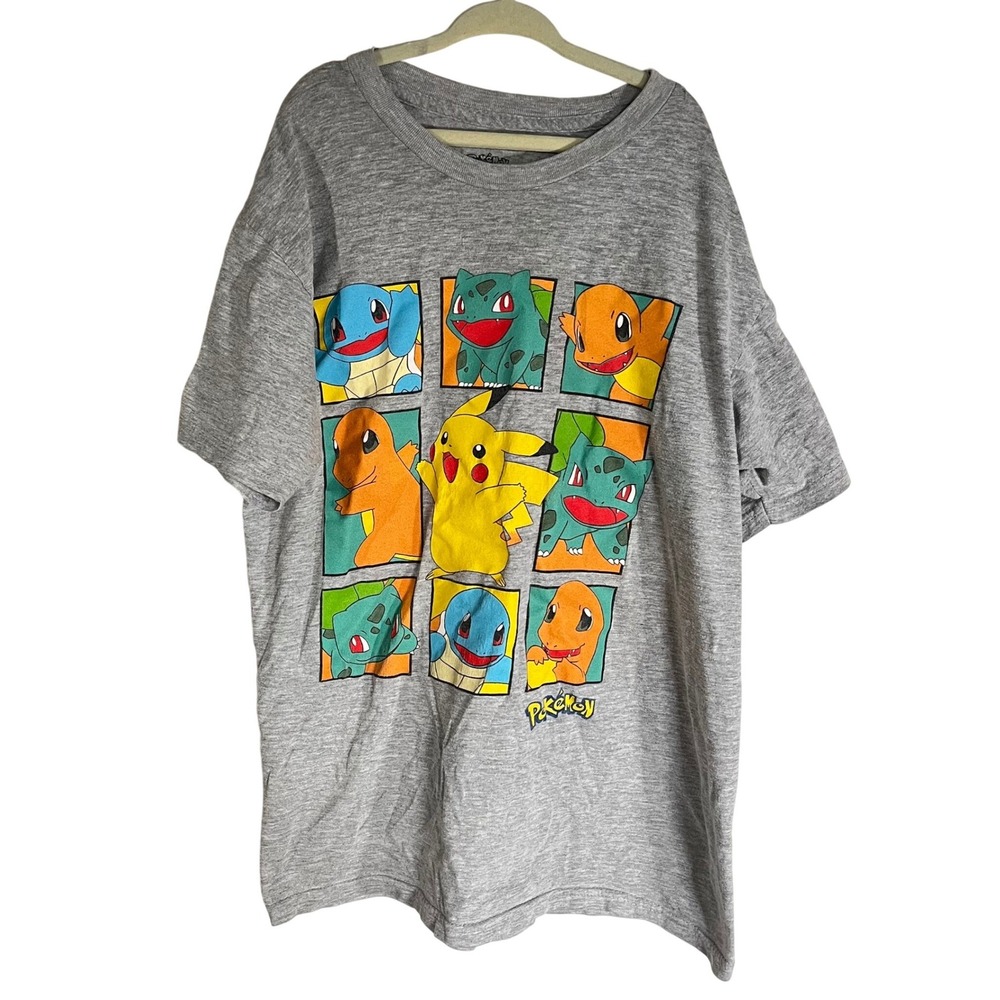 Pokémon T-Shirt Size S Gotta Catch Em All Pikachu Charizard Squirtle Brady Bunch